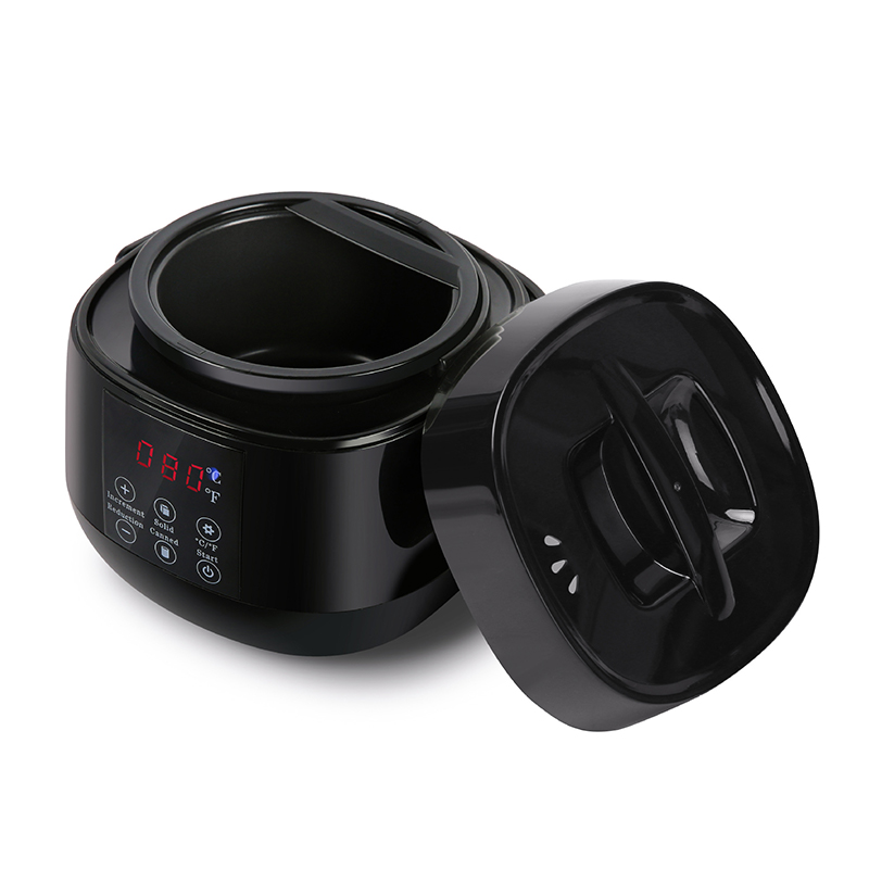 Smallan ƙaramin tukunyar kakin zuma tare da baƙar fata